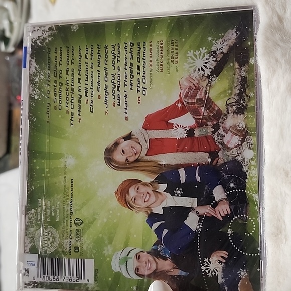 A PURE NRG CHRISTMAS  NEW IN  PACKAGE.  Music 🎶  💿 CD. - Picture 2 of 4